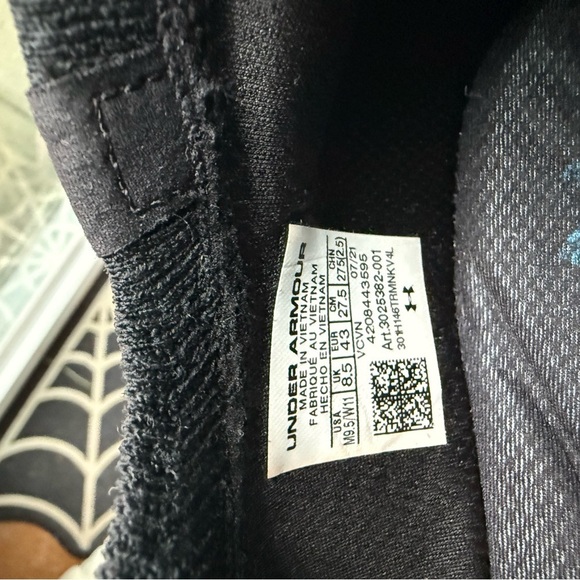 Size W11/M9.5 UnderArmour HOVR Phantom2 IntelliKnit Day Of The Dead Retired Shoe main image 5
